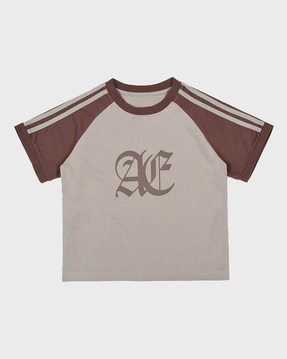 Gothic Logo Crop Raglan T-Shirts (Brown)