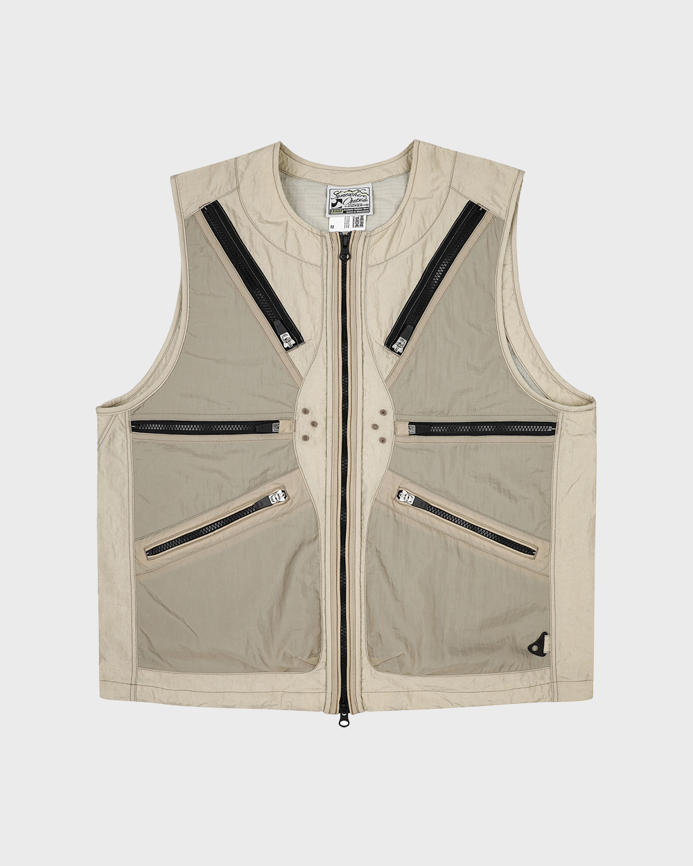 Radial Pocket Detail Mountain Vest (Beige)