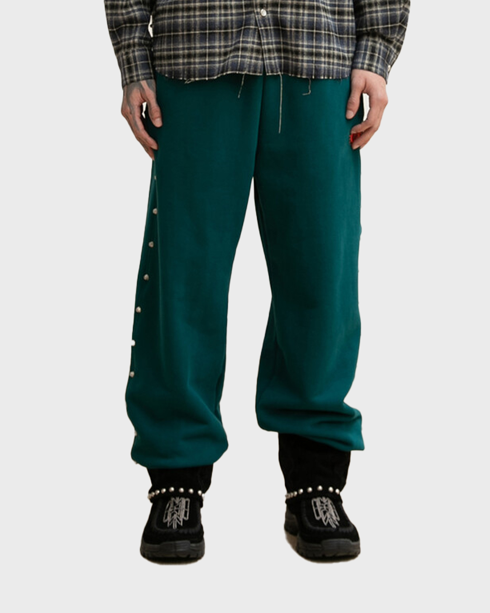 Aztec Symbol Embroidery Studded Sweat Pants (Green)